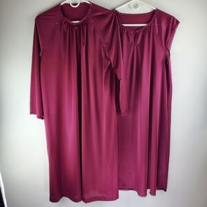 Vtg Vanity Fair Lingerie 2 piece Set Nightgown Robe Maroon Nylon Lace Medium
